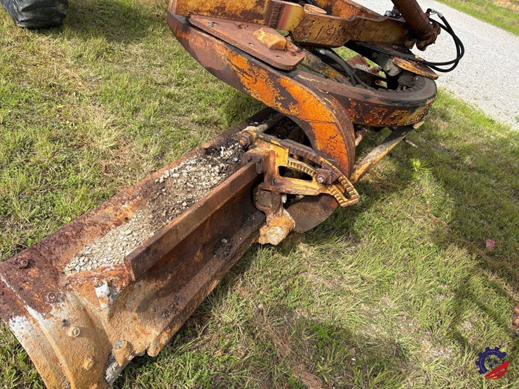 caterpillar-130g-image-45