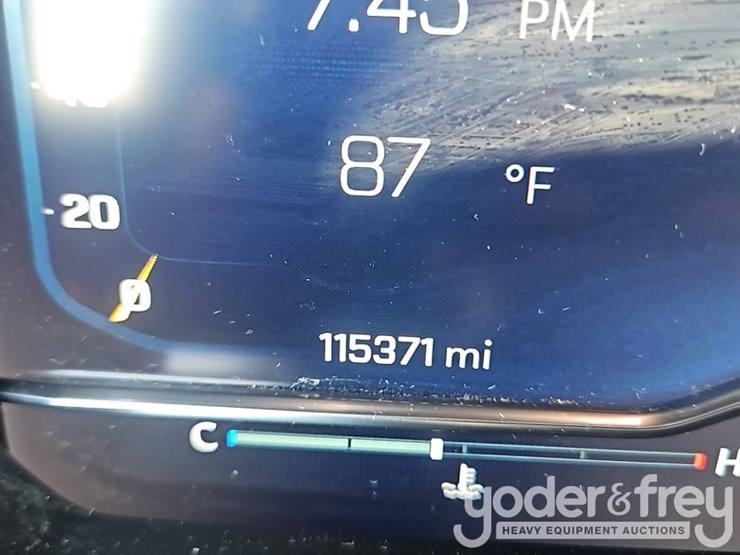 2022-chevrolet-1500-image-64