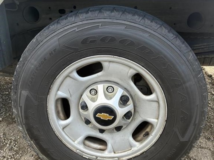 2018-chevrolet-2500hd-image-5