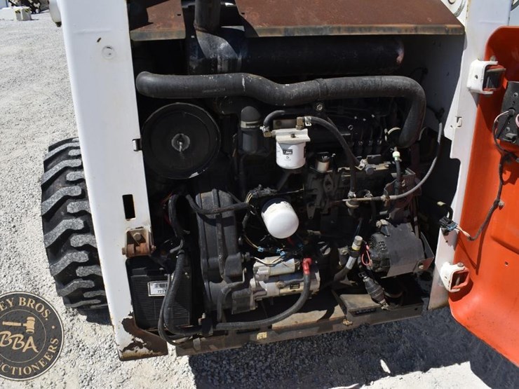 2007-bobcat-s250-image-30