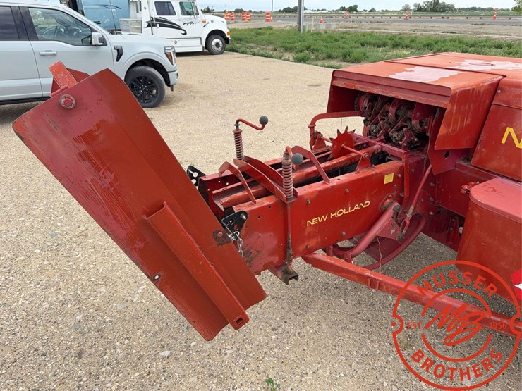 new-holland-276-image-13