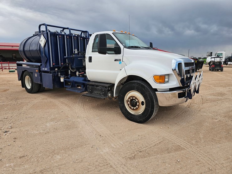2015-ford-f750-image-5