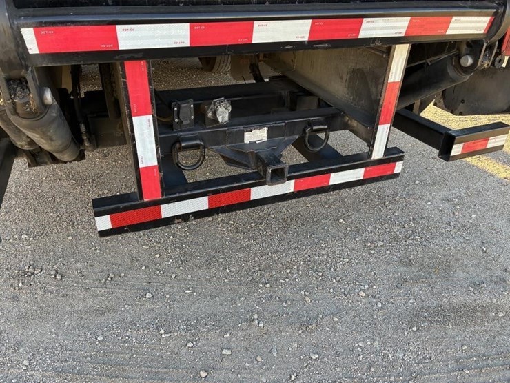 2016-ford-f650-xlt-image-6