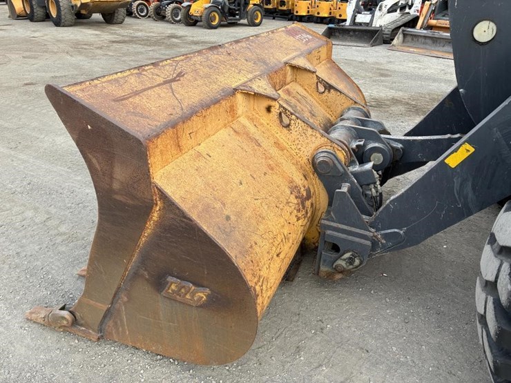 2020-deere-624l-image-8