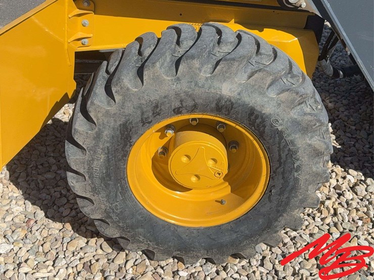 2023-deere-310sl-image-25