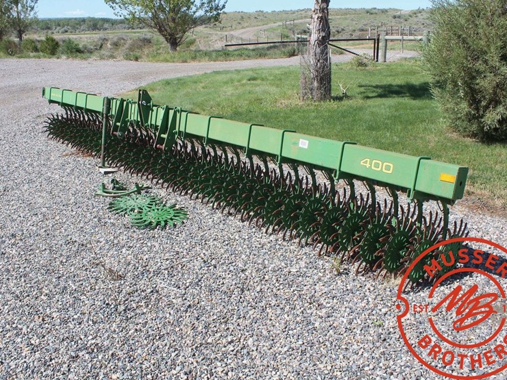 john-deere-400-image-1