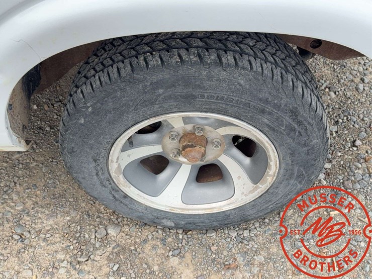 2000-chevrolet-s10-image-16