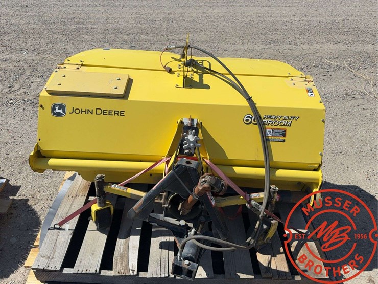 john-deere-60-image-6