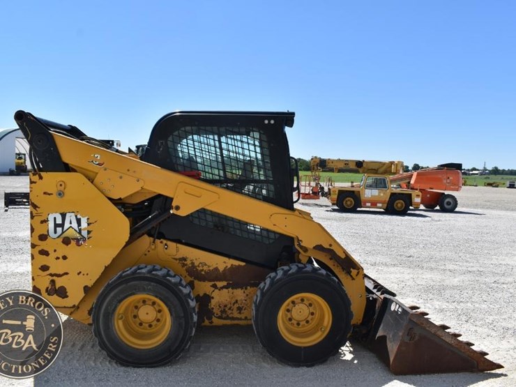 2021-caterpillar-262d3-image-19