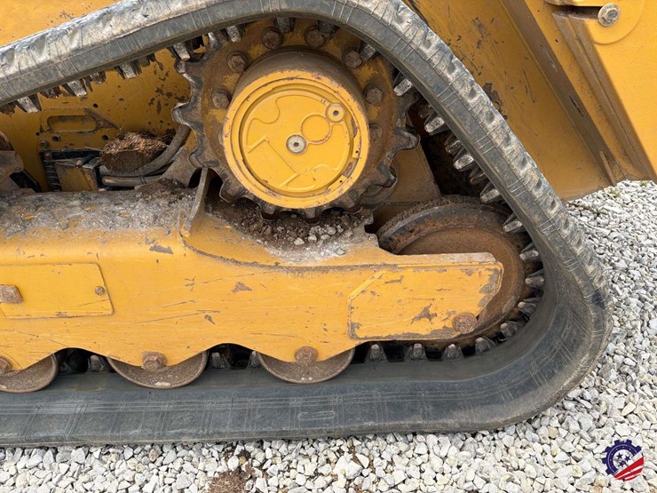 2022-caterpillar-259d3-image-13