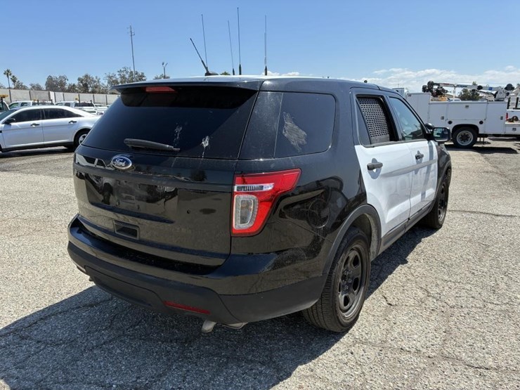 2014-ford-explorer-police-interceptor-image-3