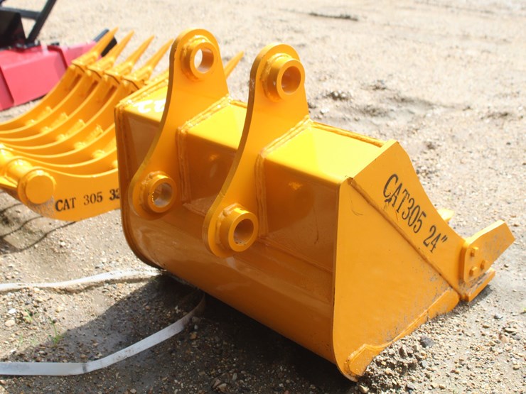 caterpillar-305-image-2