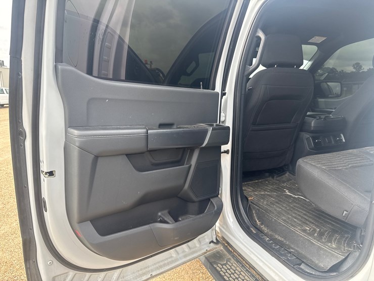 2021-ford-f150-image-14