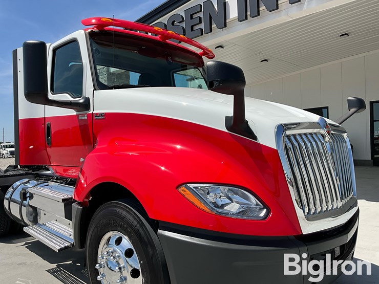 2019-international-lt-image-10
