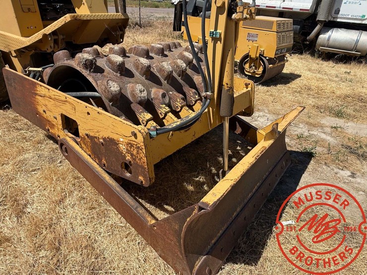 caterpillar-cp-323c-image-8