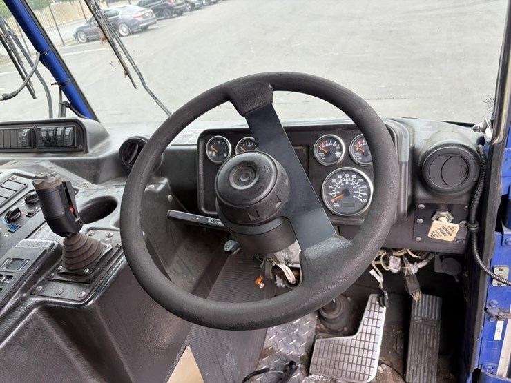 2015-autocar-xpeditor-image-13