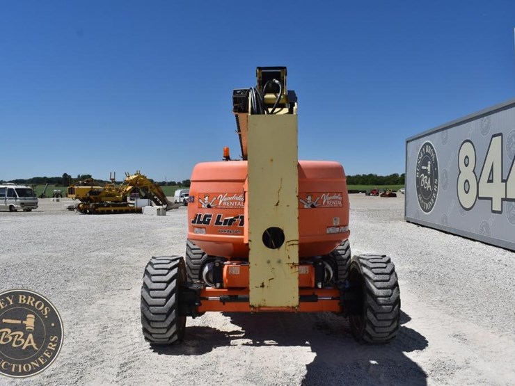 2014-jlg-600a-image-4