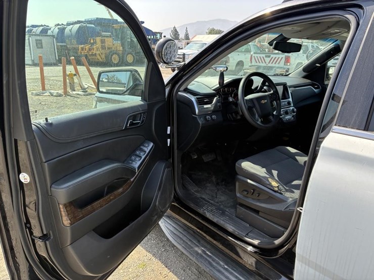 2018-chevrolet-tahoe-image-14