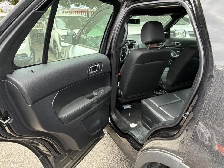 2019-ford-explorer-police-interceptor-image-12