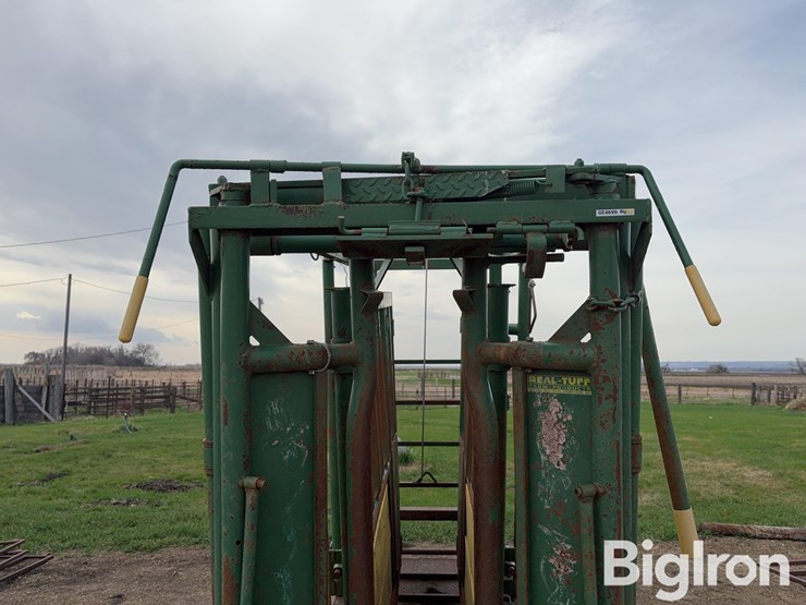 real-tuff-portable-working-chute-image-12