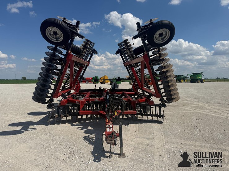 2008-case-ih-330-image-2