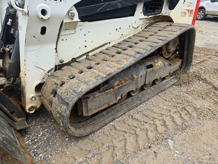 2023-bobcat-t770-image-40