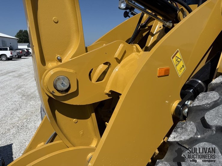 2021-caterpillar-920-image-18