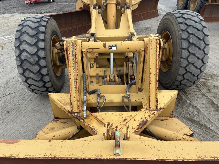 2004-caterpillar-143h-vhp-image-8