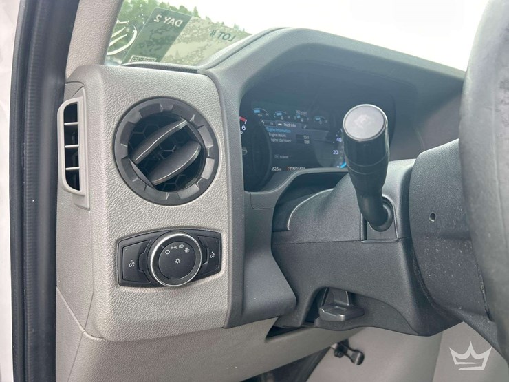 2023-ford-e450-image-14