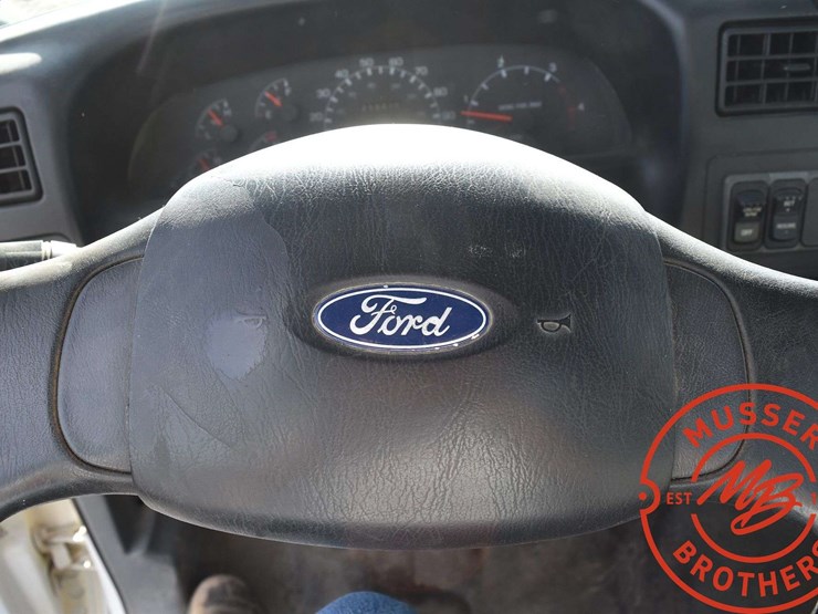 2002-ford-f750-image-44
