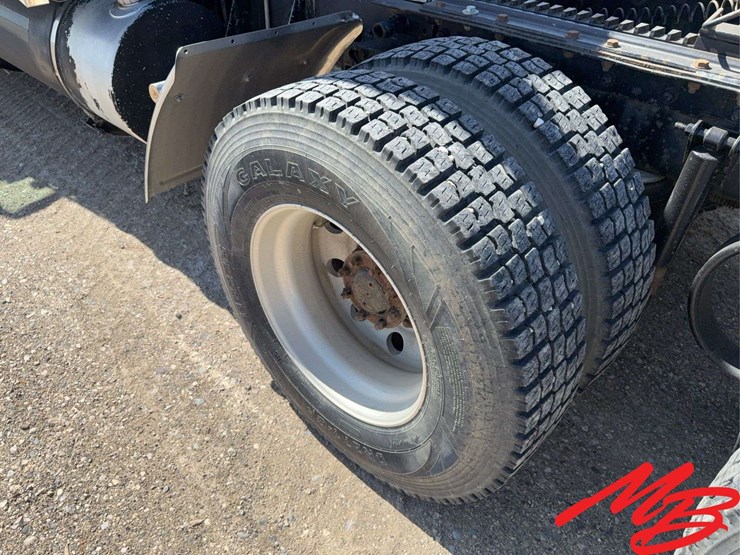 2005-kenworth-w900-image-36