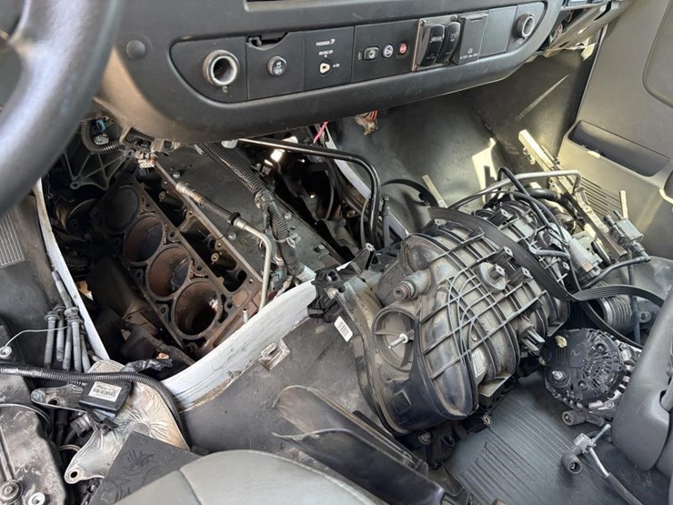 2016-chevrolet-express-3500-image-10