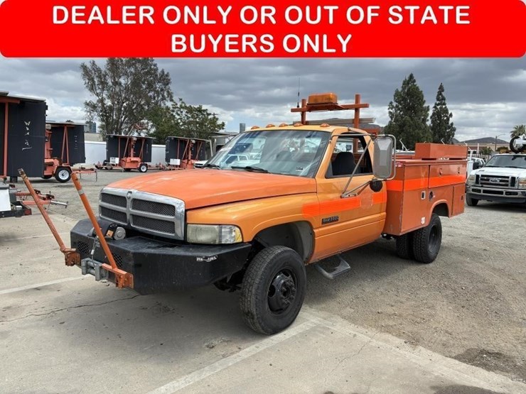 1999-dodge-ram-3500-image-1
