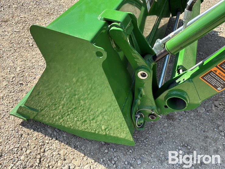 2025-john-deere-1023e-image-10