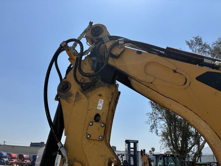 2008-caterpillar-430e-image-13
