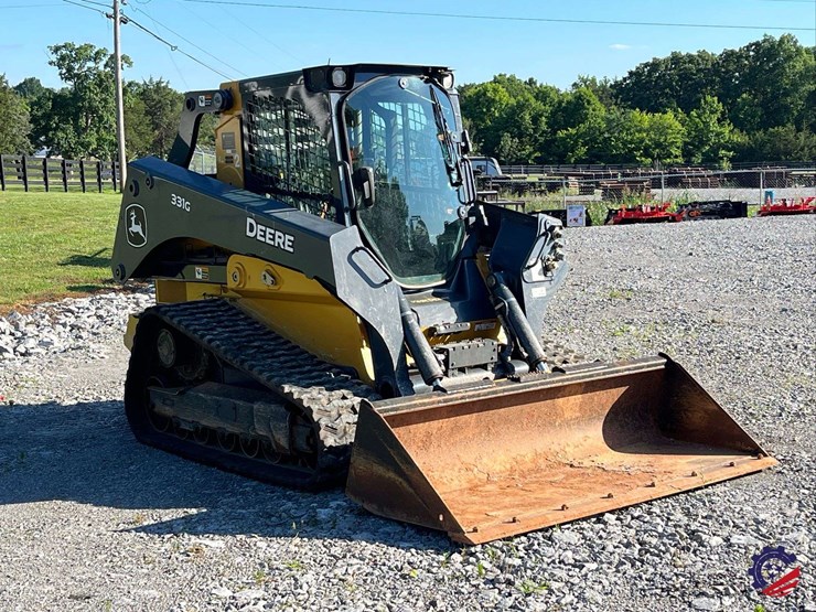 2020-deere-331g-image-13