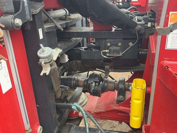 2014-case-ih-550-image-52