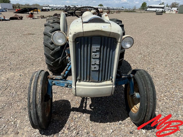 ford-4000-image-2