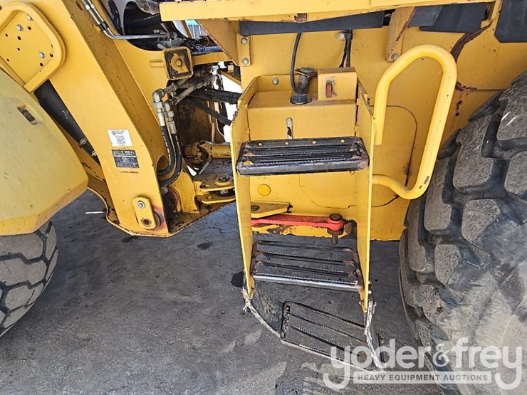 2012-caterpillar-930k-image-22