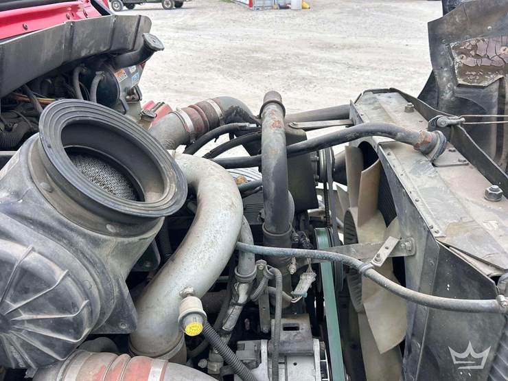 2002-kenworth-t300-image-7