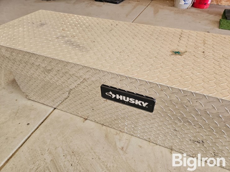 husky-aluminum-pickup-toolbox-image-11