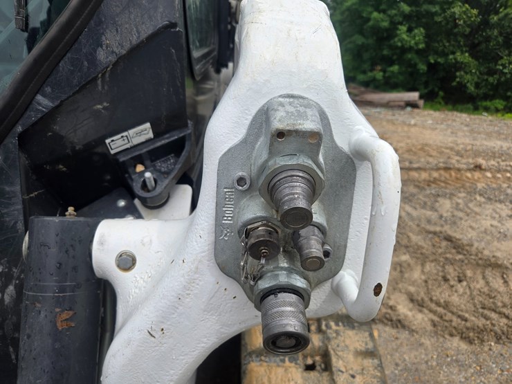 2023-bobcat-t76-image-69