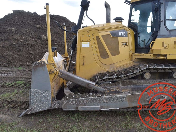 2010-caterpillar-d7e-image-18