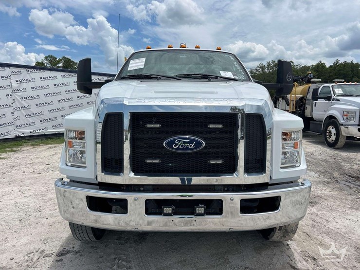 2019-ford-f750-image-61