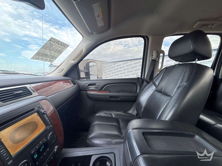 2007-chevrolet-silverado-3500hd-4x4-crew-cab-flatbed-truck-image-16