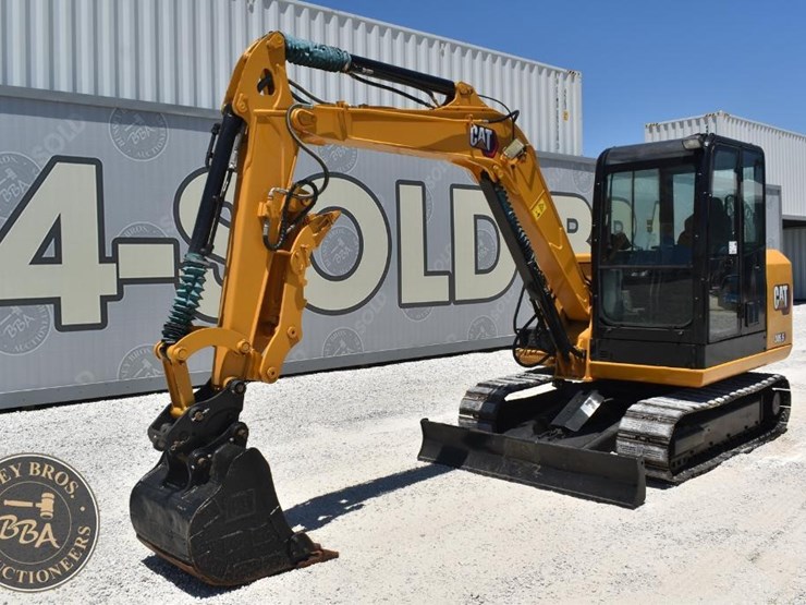 2021-caterpillar-305.5e2-image-1