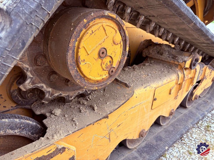 2020-caterpillar-259d3-image-29