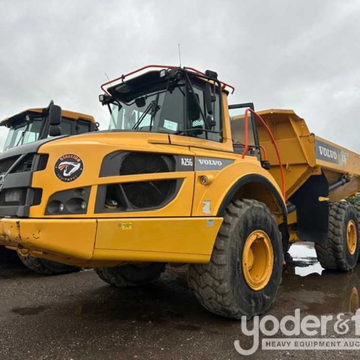 2022 VOLVO A25G