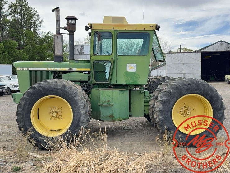 1975-john-deere-7020-image-4