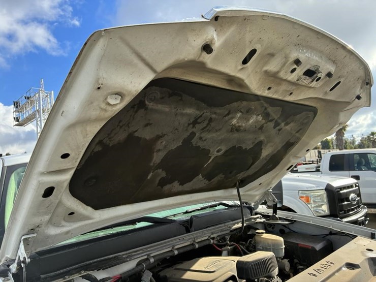 2012-gmc-2500hd-image-11